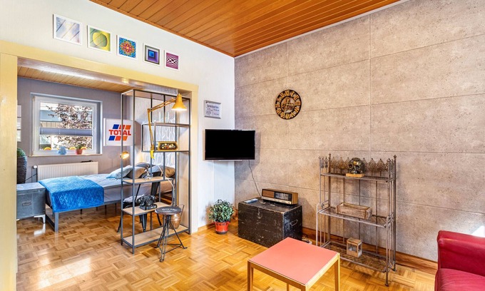 Korbach Apartment | Apartment 'Happy Place Indu Style' with Private Terrace, Private Garden and Wi-Fi