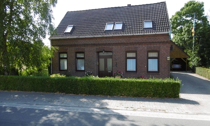 Oberhammelwarden Apartment | Apartment - Haus Am Diek - directly on the Weser Cycle Path