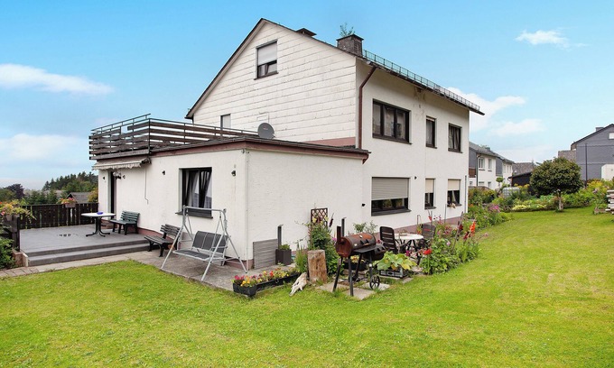 Heringhausen Apartment | Apartment "Haus Elena Wohnung 7A" with Mountain View, A/C, Wi-Fi, Garden & Terrace
