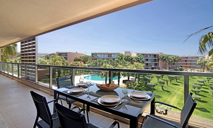 Salgados Apartment | 'Apartment Herdade dos Salgados' close to the Beach with Shared Pool & Wi-Fi