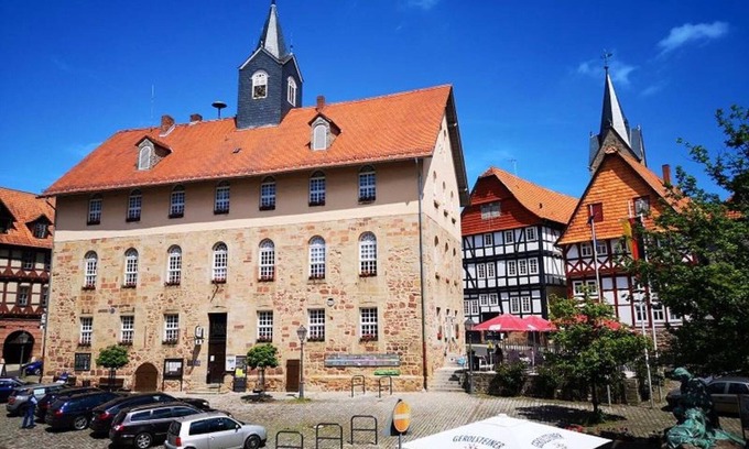 Spangenberg Apartment | Apartment 'Historischer Marktplatz' with Wi-Fi