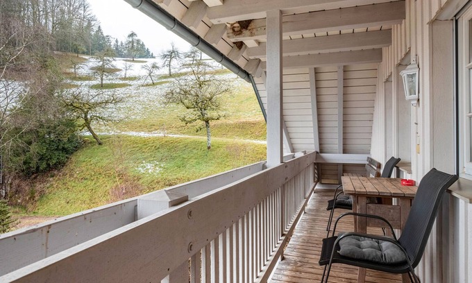 Oberwolfach Apartment | Apartment 'Hofblick' with Mountain View, Shared Pool and Shared Garden