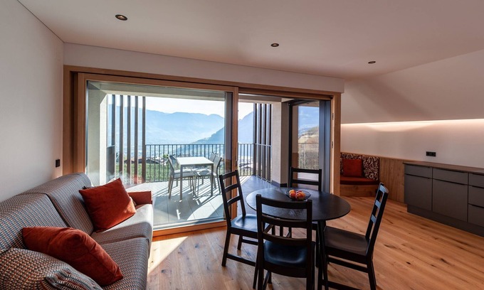 Lagundo Apartment | Apartment Hofer Hof SPIELER with Mountain View, Wi-Fi & Terrace