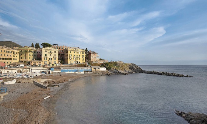 Quarto dei Mille Apartment | Apartment 'House LEOMAR' with Balcony, Wi-Fi and A/C