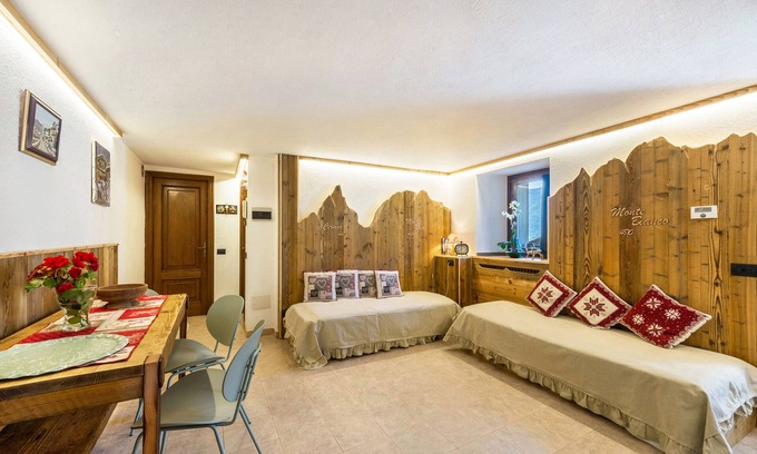 Chatillon Apartment | Apartment 'Il Nido Di Letizia' with Mountain View, Private Garden and Balcony