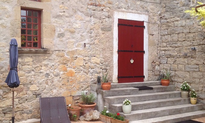 La Tour-Sur-Orb Apartment | Apartment in 12th Century Chateau de Boussagues