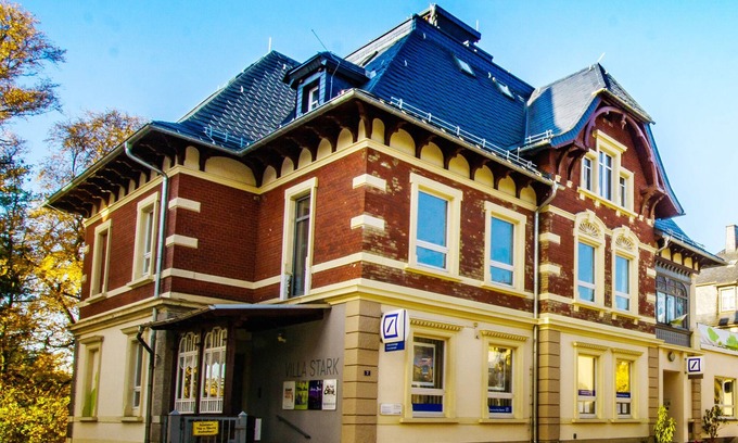 Marienberg Apartment | Apartment in a stylishly renovated Art Nouveau villa