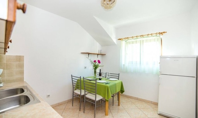 Bol Apartment | Apartment in Bol with Seaview, Balcony, Air condition, WIFI (3835-2)