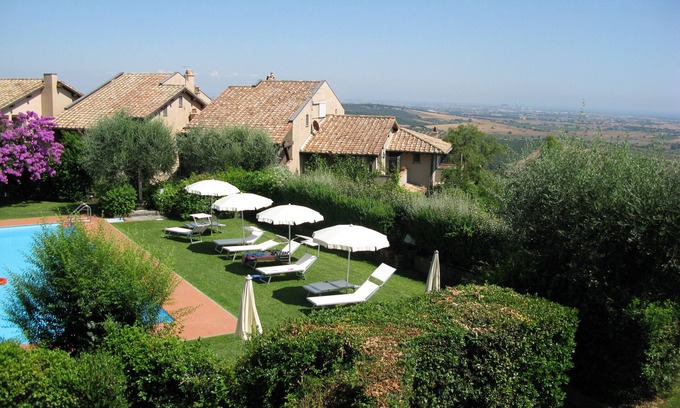 Capalbio Apartment | Apartment in Capalbio with condominium pool