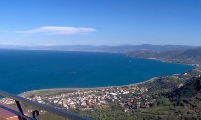 Galbato Apartment | Apartment in front of the Aeolian Islands: terrace with beautiful panoramic view