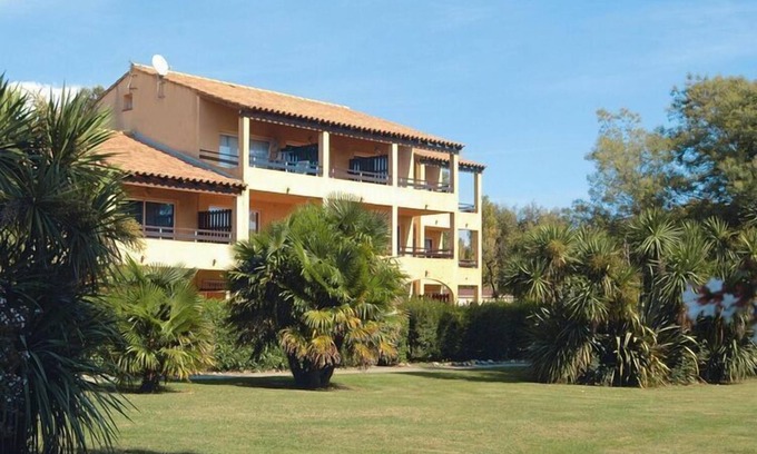 Ghisonaccia Apartment | Apartment in Ghisonaccia near Sandy Beach