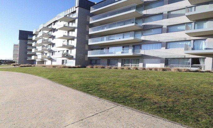 Het Zoute Apartment | Apartment in Het Zoute with Sea Views
