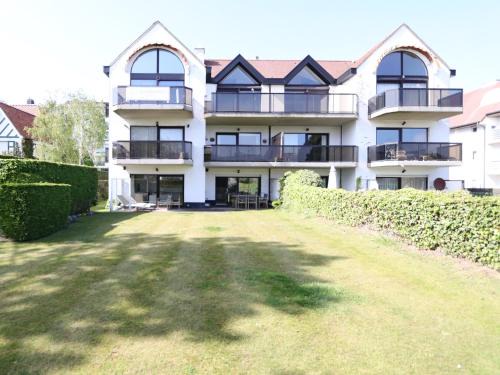 Het Zoute Apartment | Apartment in Het Zoute near Beaches