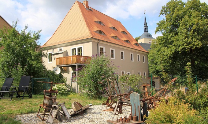 Maxen Apartment | Apartment in historic surroundings
