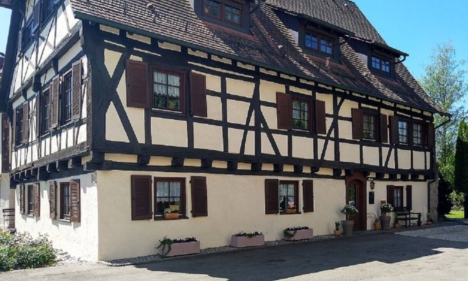 Mengen Apartment | Apartment in historic building from 1467, close to nature and yet central