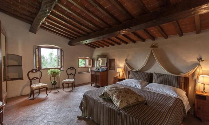 Sesto Fiorentino Apartment | Apartment in the tuscan countryside with pool