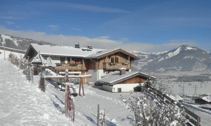 Kaprun Villa | Apartment in Kaprun ski-in ski-out slopes