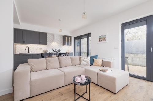 Modlniczka Apartment | Apartment in Krakow with parking and balcony by Noclegi Renters
