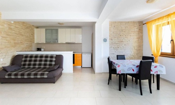 Lopar Apartment | Apartment in Lopar with Balcony, Air condition, WIFI (4421-1)