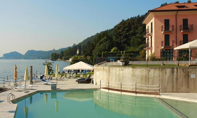 Meina Apartment | Apartment in my own with terrace