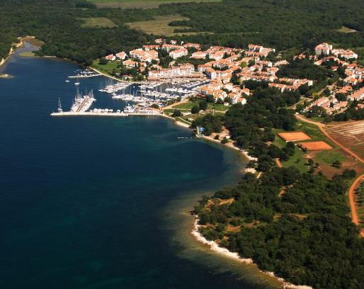 Brulo Apartment | Apartment in Porec with Balcony, Air conditioning, Wi-Fi (3794-3)