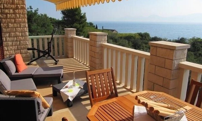 Sucuraj Apartment | Apartment in Sućuraj with Seaview, Terrace, Air condition, WIFI (3354-1)