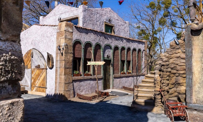 Coswig Apartment | Apartment in the carriage builder's house, bottom right