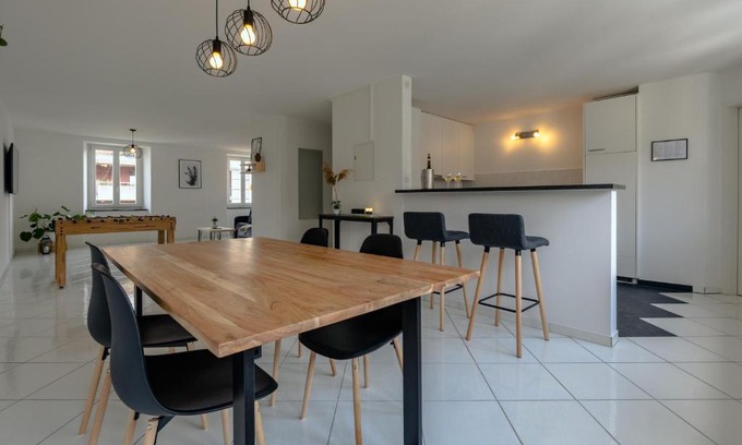 Biel Apartment | Apartment in the city center with free parking