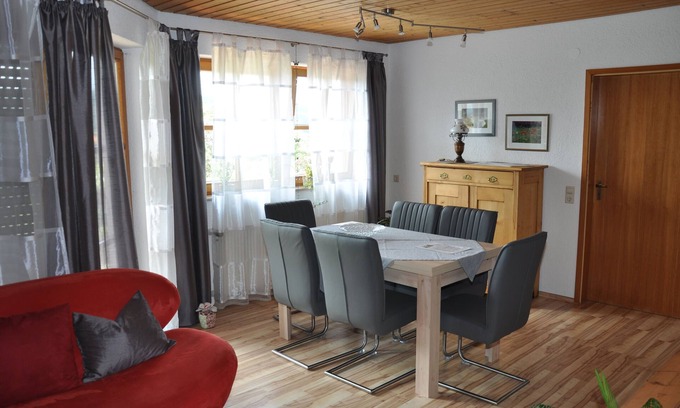 Ebenweiler Apartment | Apartment in the rose garden