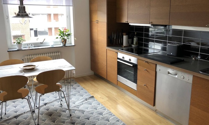 Innerstaden Apartment | Apartment in the center of Malmö. Beach 1.5 km and park 500 m away