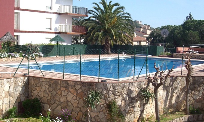 Tossa de Mar Apartment | Apartment in Tossa de Mar, with pool, 12 minutes from the beach 4 people.