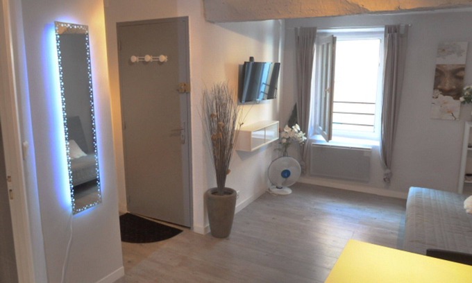 Valbonne Apartment | Apartment in Valbonne village/New Apartment in Valbonne, Cote d'azur