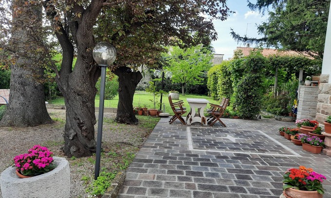 Servola-Chiarbola-Valmaura-Borgo San Sergio Apartment | Apartment in villa with large garden, surrounded by greenery and tranquility