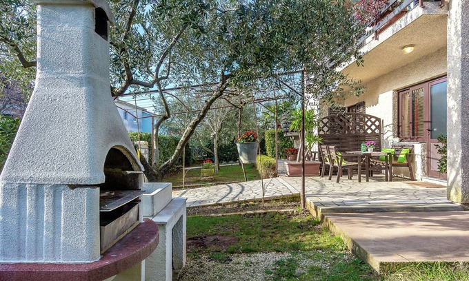 Vinkuran Apartment | Apartment in Vinkuran with Garden Terrace