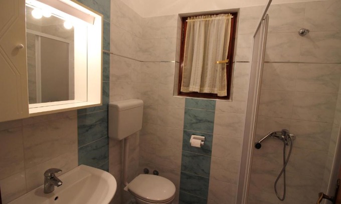 Vrvari Apartment | Apartment in Vrvari with Two-Bedrooms 1