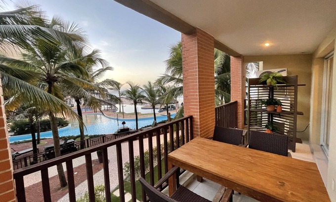 Porto das Dunas Apartment | Apartment inside a beachfront hotel