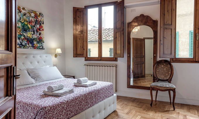 Santissima Annunziata Apartment | Apartment 'Irene and Elena House - Florence' with Wi-Fi and Air Conditioning