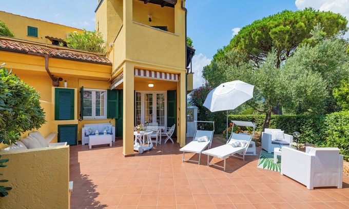 Finale Ligure Apartment | Apartment "Isabel Beach and Bike" with Private Garden & Wi-Fi