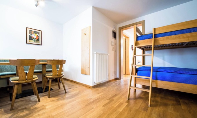 Caminata di Tures Apartment | Apartment 'Issingerhof 1' with Mountain Views, Garden & Wi-Fi