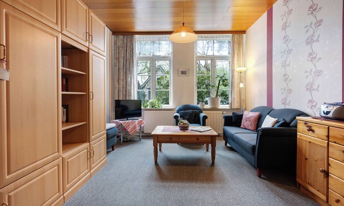 Klintum Apartment | Apartment 'Kleine Ferienwohnung' with Shared Terrace, Shared Garden and Wi-Fi