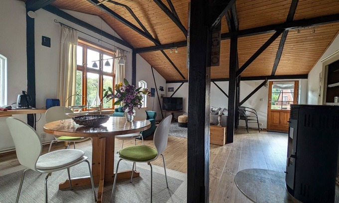 Bielenberg Apartment | Apartment 'Kleines Quickborn' with Balcony and Wi-Fi