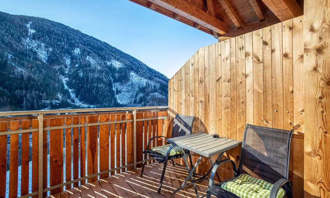 Luson Apartment | Apartment 'Kreuzplonhof Apt Dorfblick' with Mountain View and private infrared cabin