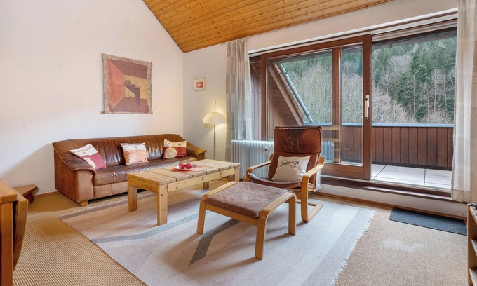 Bad Herrenalb Apartment | Apartment 'Kuckucksnest' with Shared Garden, Balcony and Wi-Fi