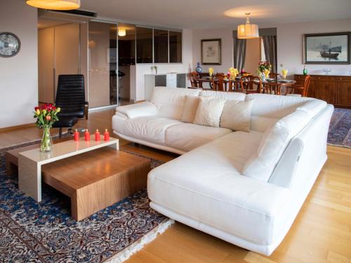 Montreux City Centre Apartment | Apartment L'Esplanade A1-4 by Interhome