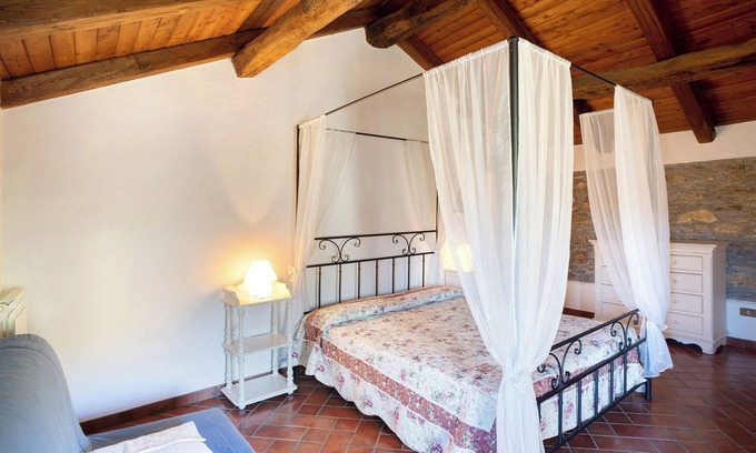 Siglioli Apartment | Apartment 'La Casa della nonna' with shared Pool, Garden and Wi-Fi