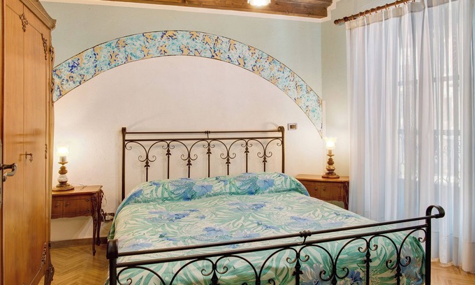 Costigliole d'Asti Apartment | Apartment 'La Rocca di Efisio - Freisa' with Balcony, Wi-Fi and Air Conditioning