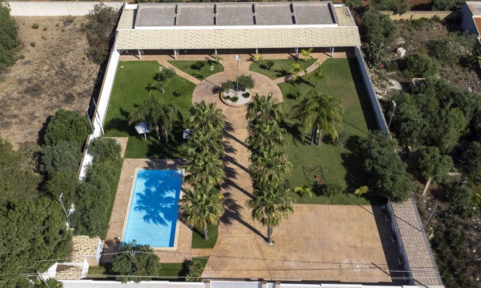 Mazara del Vallo House | Apartment "La Perla di Mare - Ambra" with Shared Pool & Wi-Fi