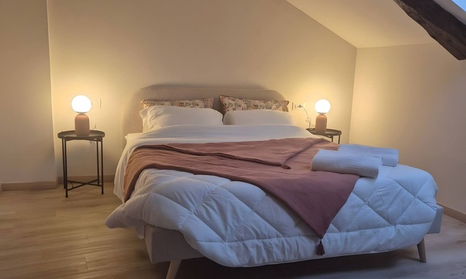 Rione Centro Apartment | Apartment 'La Scaletta' with Wi-Fi and Air Conditioning