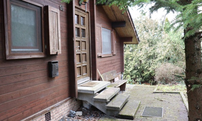 Leiberg Apartment | Apartment 'Landhaus - Holzhaus' with Mountain View, Wi-Fi and Air Conditioning
