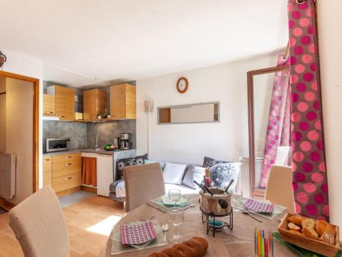 Les Bottieres Apartment | Apartment Le Bochate-5 by Interhome